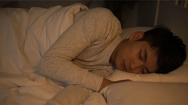 Người có cơ thể khỏe mạnh sẽ không có 5 dấu hiệu này khi ngủ