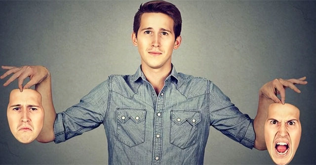 Nhà tâm lý học cho biết: Thực ra bạn xấu hơn 30% so với trong gương, đừng ảo tưởng mỗi khi “selfie” nữa!