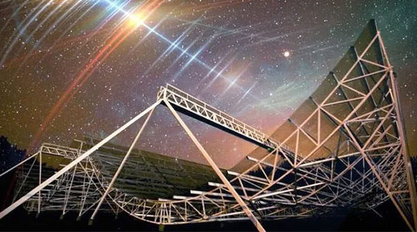 Tín hiệu vô tuyến lạ liên tục đến Trái đất: "Lời giải từ cõi chết"