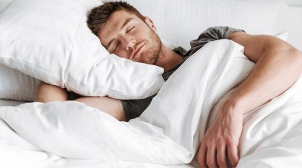 Phát hiện mới: Những người ngủ kiểu này sống lâu hơn tới 5 năm