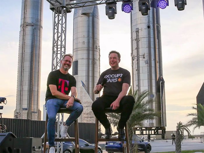 elon-musk Nhà mạng T-Mobile của Mỹ kết hợp cùng vệ tinh Starlink