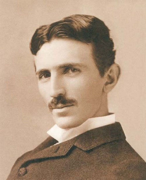 Nhà phát minh Nikola Tesla - lau thìa với 18 chiếc khăn tay mới ăn Nhà phát minh Nikola Tesla