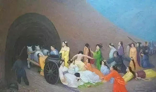 tuan-tang Khi hoàng đế qua đời, các phi tần cung nữ lần lượt bị đưa theo tuẫn táng.