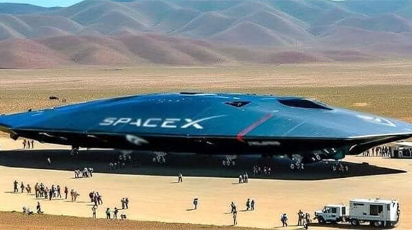 Ông chủ SpaceX Elon Musk tiết lộ phi thuyền vũ trụ và UFO thách thức vật lý?